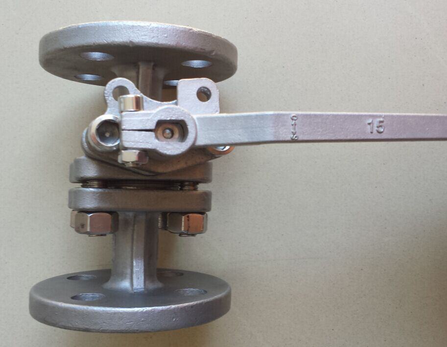 Flanged end lockable ball valve